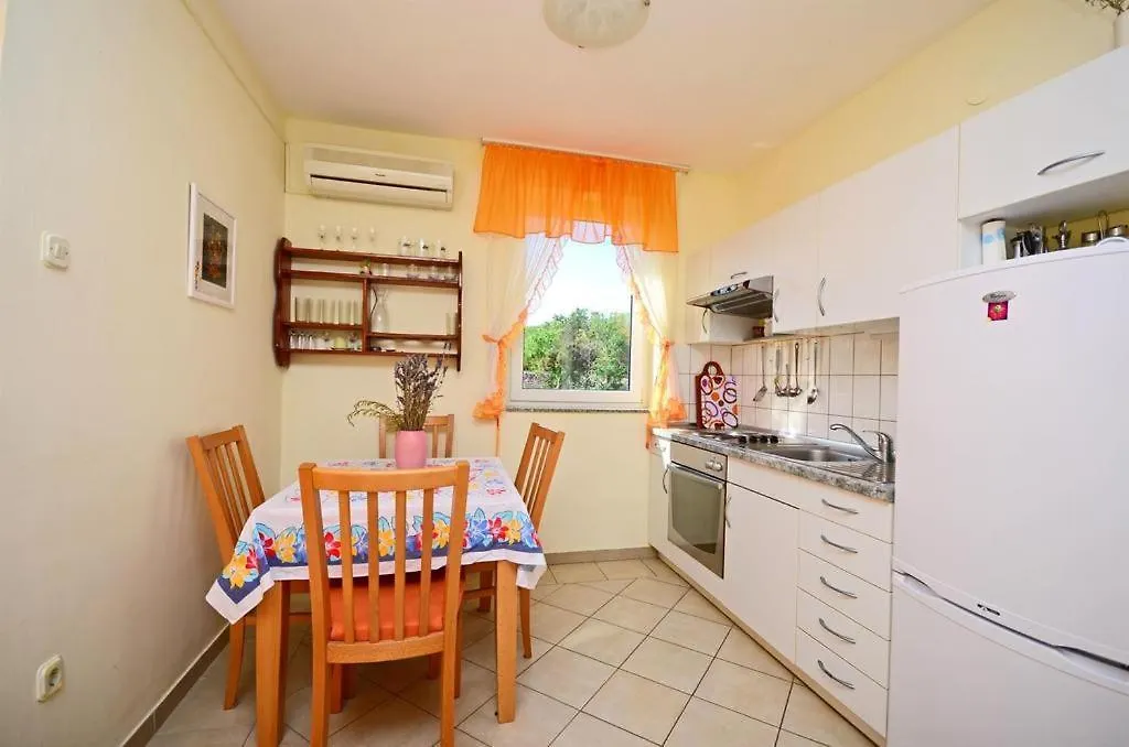 Apartment D-1 Klimno