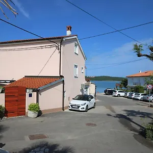 Ticak Apartment