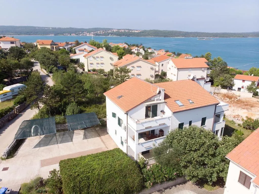 Apartment D-1 Klimno Croatia
